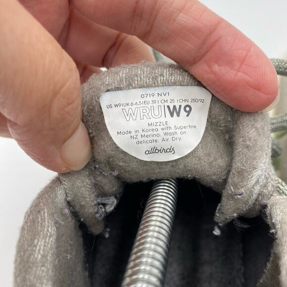 Allbirds Women's Light Grey Wool Runner Up Mizzle Sneakers Size W9 - Picture 9 of 9